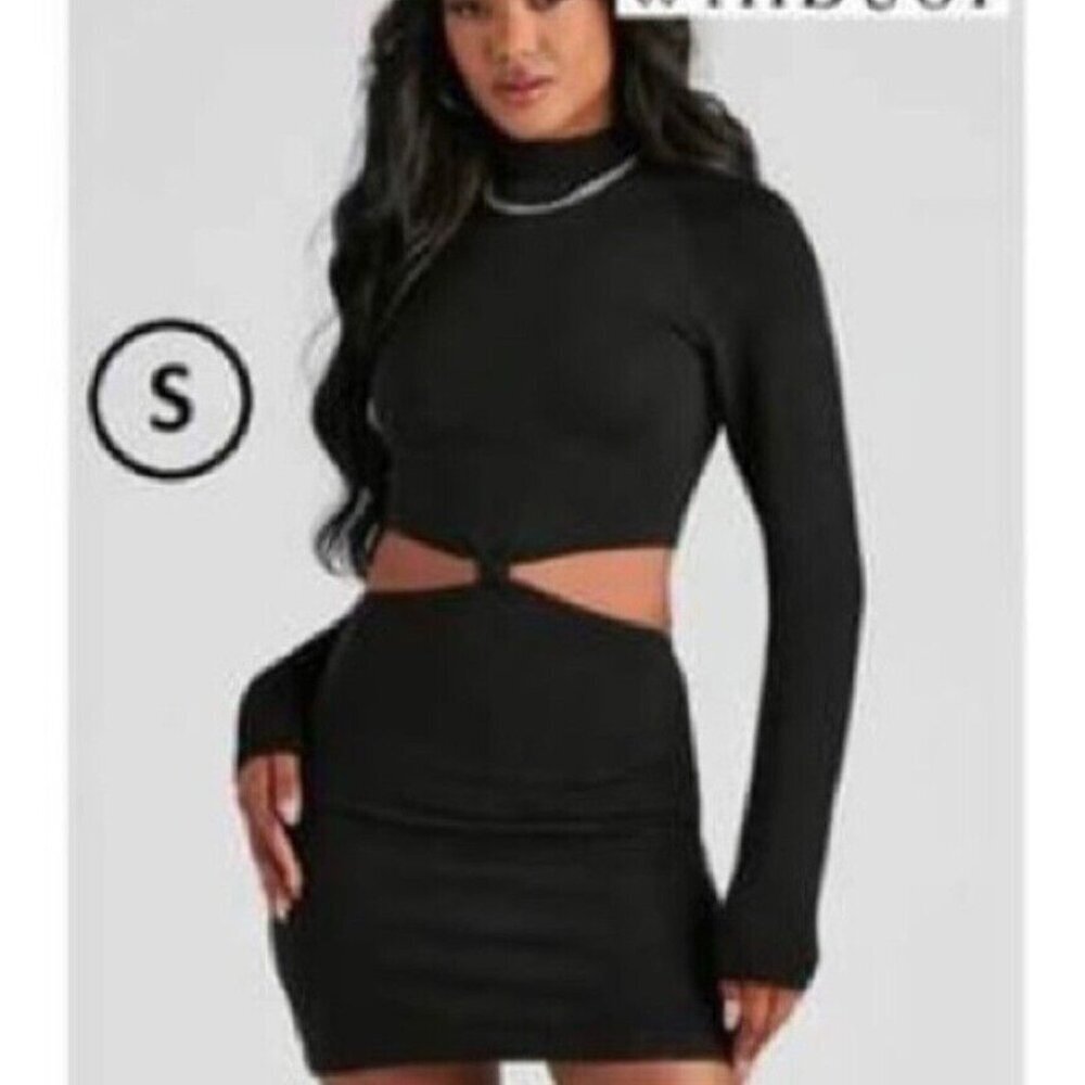 Windsor, Women’s Cutout Mini Sweater Dress in Black. Size Medium NWT